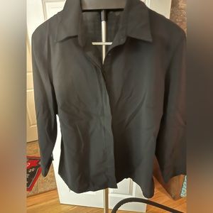 Gap woman’s black button down